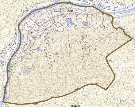 大字三百瀬とその周辺の地図。町の範囲を重ねている