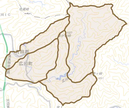 大字下津木とその周辺の地図。町の範囲を重ねている