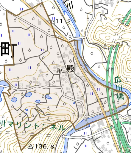 大字殿とその周辺の地図。町の範囲を重ねている