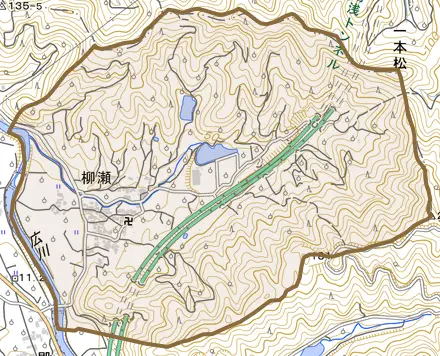 大字柳瀬とその周辺の地図。町の範囲を重ねている