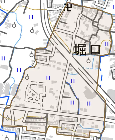 堀口とその周辺の地図。町の範囲を重ねている