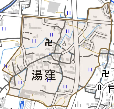 湯窪とその周辺の地図。町の範囲を重ねている