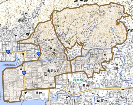 日方とその周辺の地図。町の範囲を重ねている