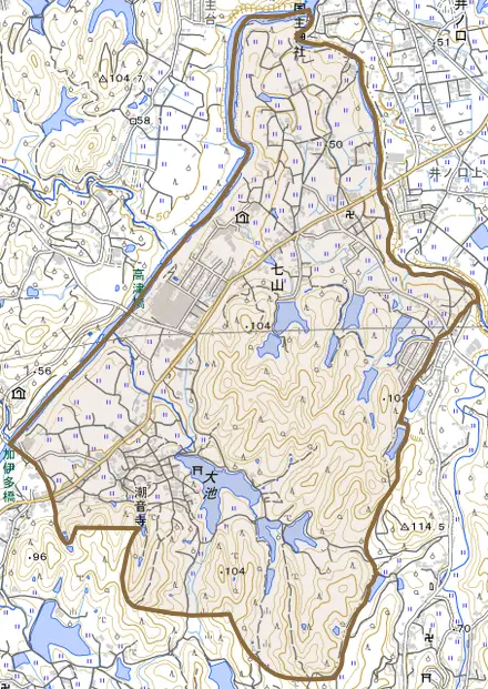 七山とその周辺の地図。町の範囲を重ねている