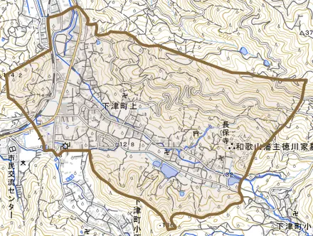 下津町上とその周辺の地図。町の範囲を重ねている
