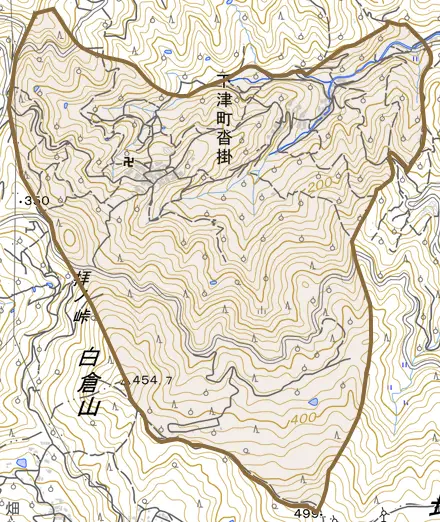 下津町沓掛とその周辺の地図。町の範囲を重ねている