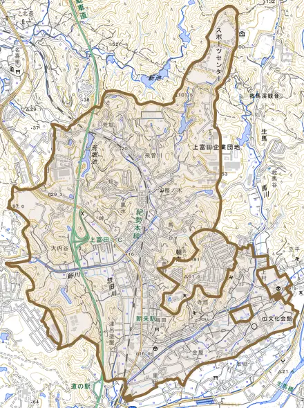 朝来とその周辺の地図。町の範囲を重ねている