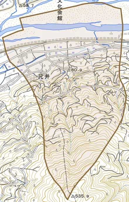 大字兄井とその周辺の地図。町の範囲を重ねている