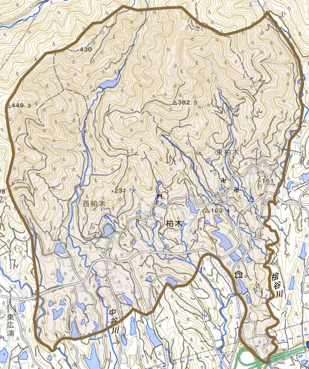 大字柏木とその周辺の地図。町の範囲を重ねている