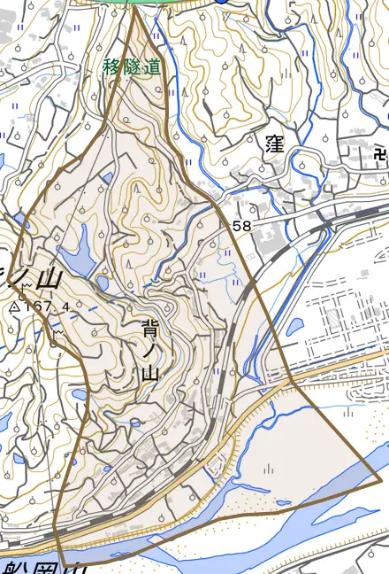大字背ノ山とその周辺の地図。町の範囲を重ねている