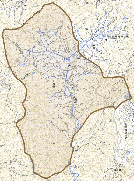 大字下天野とその周辺の地図。町の範囲を重ねている