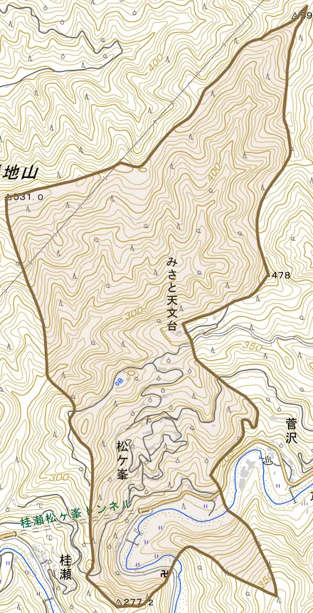 松ケ峯とその周辺の地図。町の範囲を重ねている