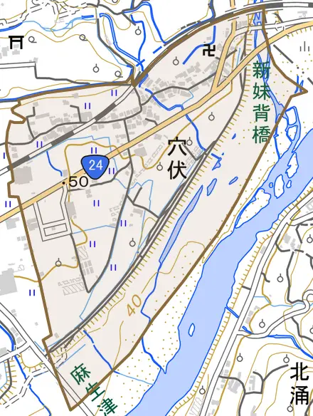 穴伏とその周辺の地図。町の範囲を重ねている