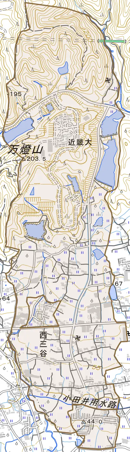 西三谷とその周辺の地図。町の範囲を重ねている