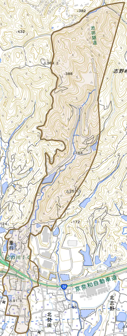重行とその周辺の地図。町の範囲を重ねている