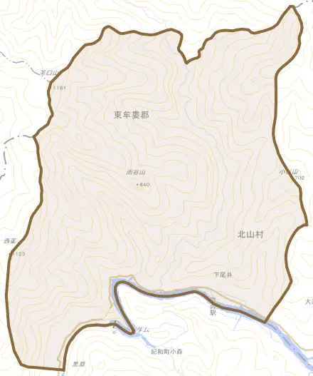 大字下尾井とその周辺の地図。町の範囲を重ねている