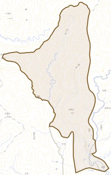 西川とその周辺の地図。町の範囲を重ねている