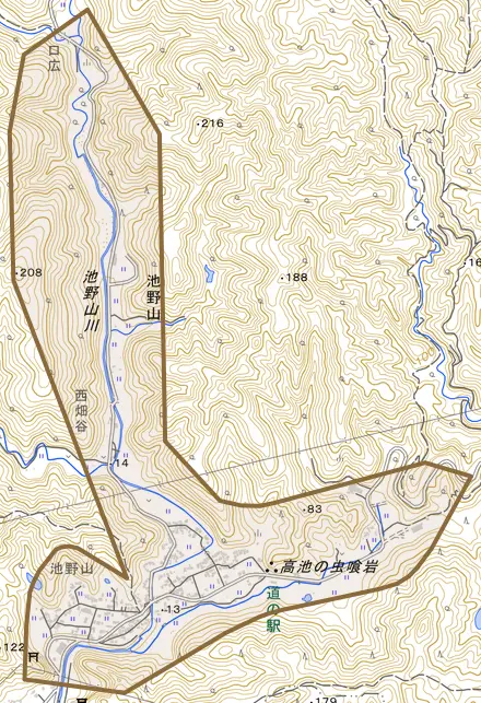 池野山とその周辺の地図。町の範囲を重ねている