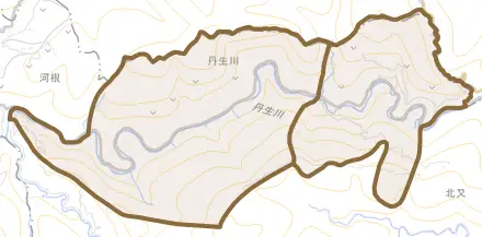 大字丹生川とその周辺の地図。町の範囲を重ねている