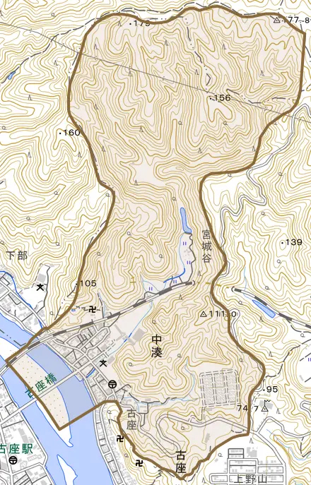 中湊とその周辺の地図。町の範囲を重ねている