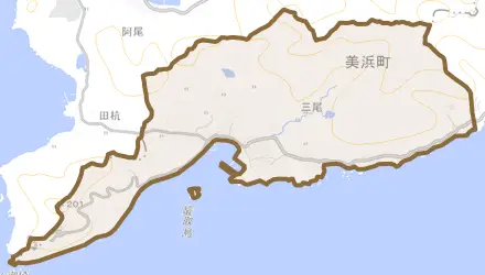 大字三尾とその周辺の地図。町の範囲を重ねている