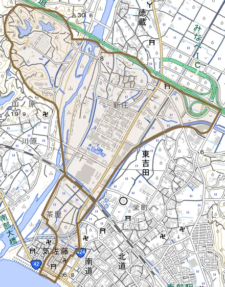 気佐藤とその周辺の地図。町の範囲を重ねている