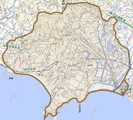山内とその周辺の地図。町の範囲を重ねている