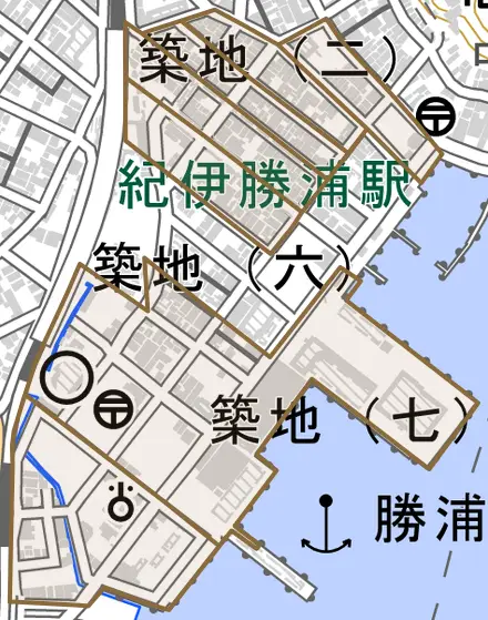 大字築地とその周辺の地図。町の範囲を重ねている