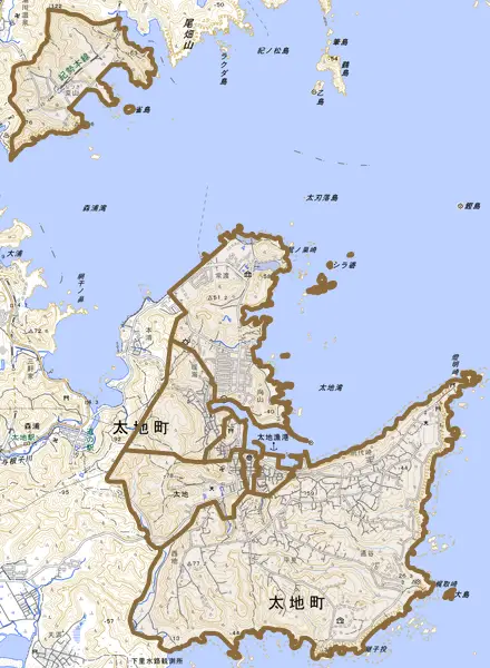大字太地とその周辺の地図。町の範囲を重ねている