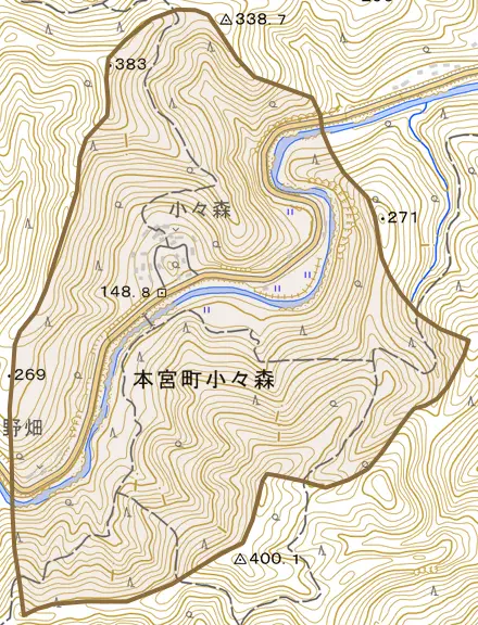 本宮町小々森とその周辺の地図。町の範囲を重ねている