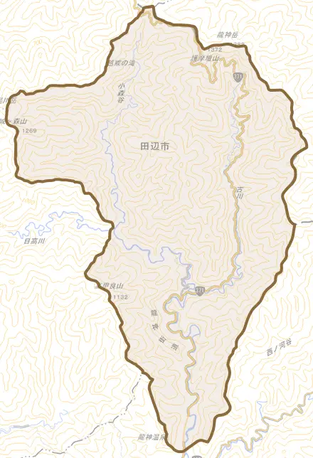 龍神村龍神とその周辺の地図。町の範囲を重ねている