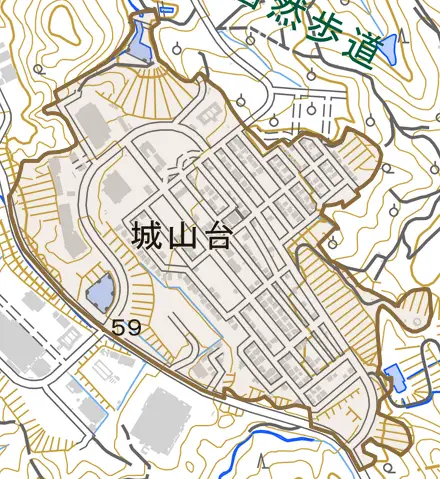 城山台とその周辺の地図。町の範囲を重ねている