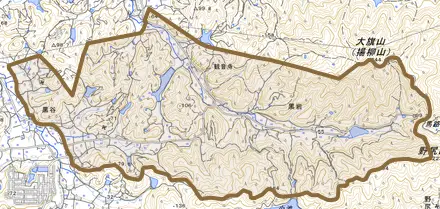 黒岩とその周辺の地図。町の範囲を重ねている