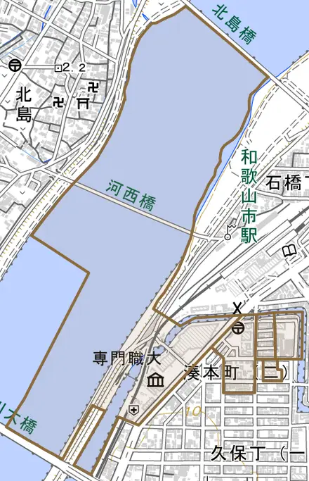 湊紺屋町とその周辺の地図。町の範囲を重ねている