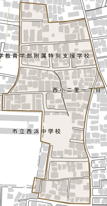 西小二里とその周辺の地図。町の範囲を重ねている