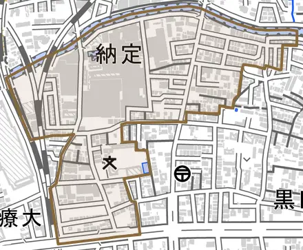 納定とその周辺の地図。町の範囲を重ねている