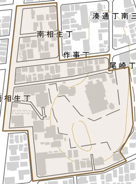 作事丁とその周辺の地図。町の範囲を重ねている