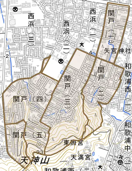 関戸とその周辺の地図。町の範囲を重ねている