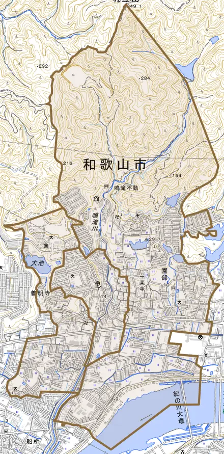 園部とその周辺の地図。町の範囲を重ねている