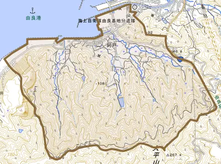 大字阿戸とその周辺の地図。町の範囲を重ねている