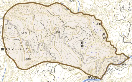 大字白倉とその周辺の地図。町の範囲を重ねている