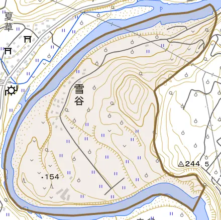 大字雪谷とその周辺の地図。町の範囲を重ねている