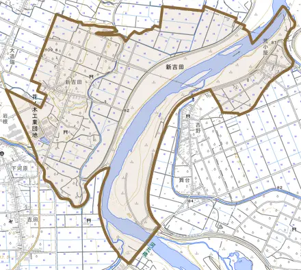 大字新吉田とその周辺の地図。町の範囲を重ねている