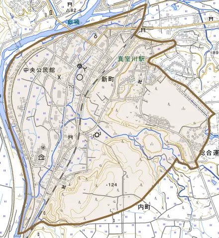 大字新町とその周辺の地図。町の範囲を重ねている
