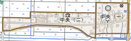 中央とその周辺の地図。町の範囲を重ねている