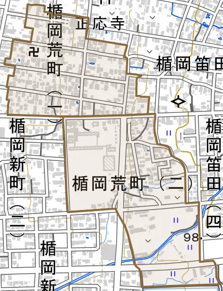 楯岡荒町とその周辺の地図。町の範囲を重ねている