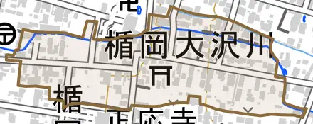 楯岡大沢川とその周辺の地図。町の範囲を重ねている