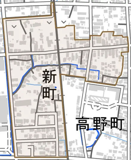 新町とその周辺の地図。町の範囲を重ねている