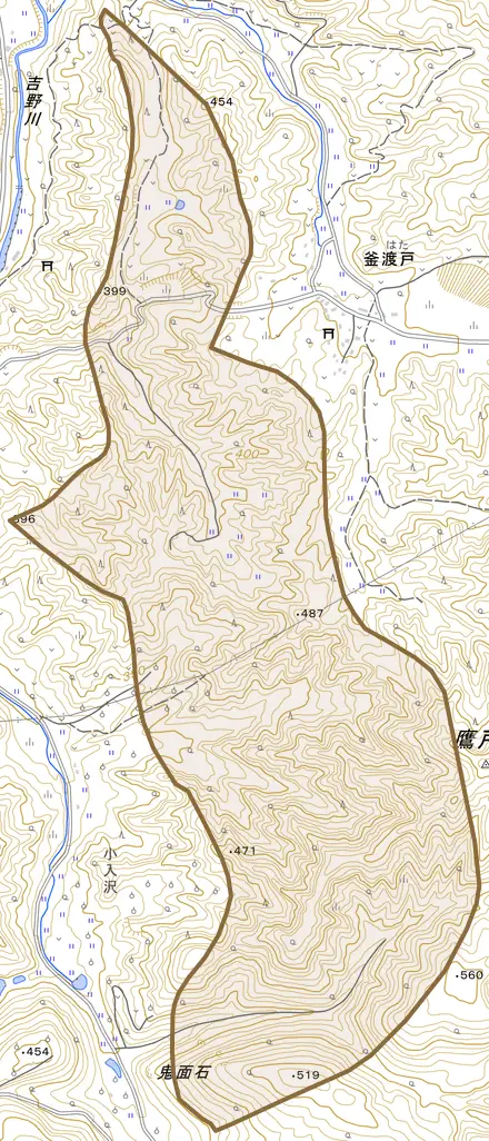 金山とその周辺の地図。町の範囲を重ねている