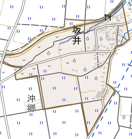 坂井とその周辺の地図。町の範囲を重ねている